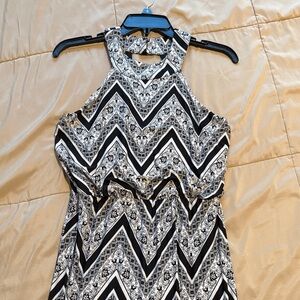 Three Pink Hearts Women’s  Monochrome Chevron Dress Size small